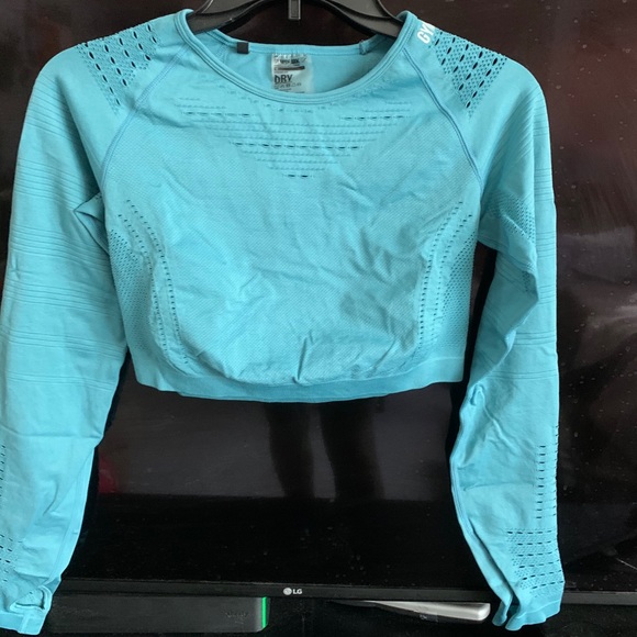 Gymshark Tops - Gymshark cropped athletic top